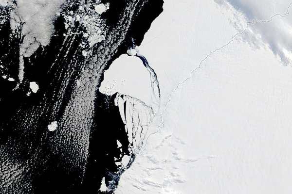 Antarktika’da Dev Buz Dağı Oluştu