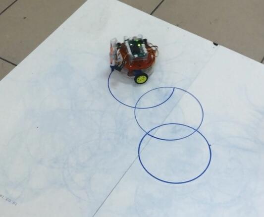 Çember Çizen Robot