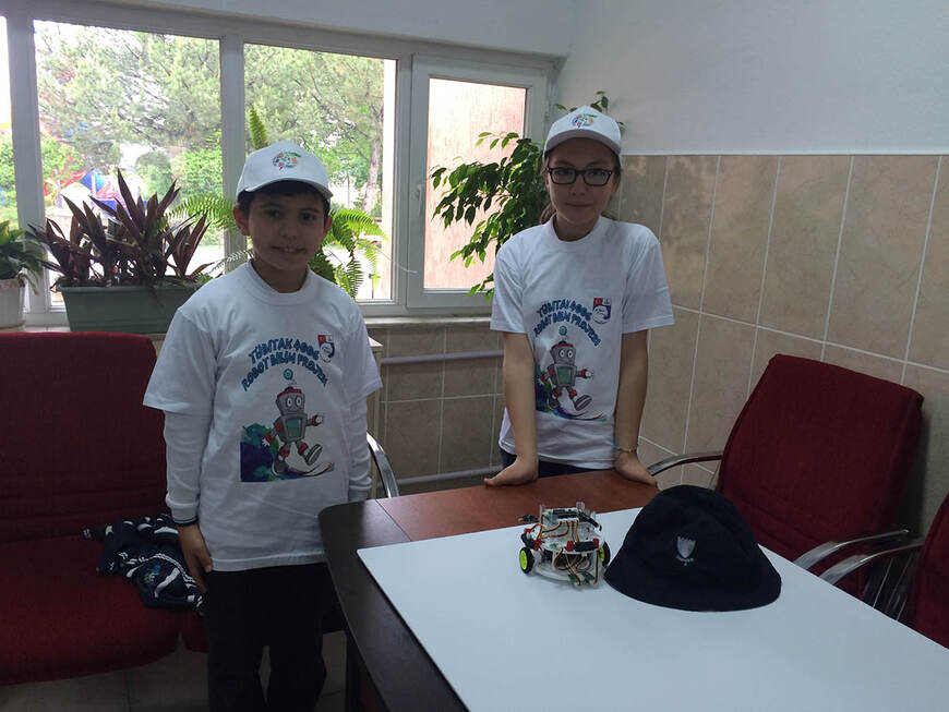 Karanlıktan Korkan Robot