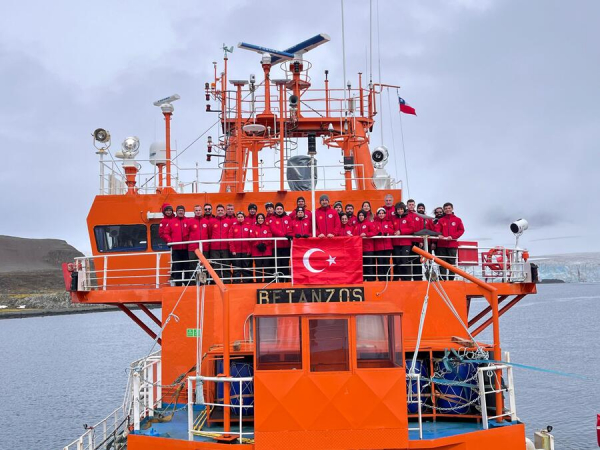 9. Ulusal Antarktika Bilim Seferi Ekibi, Horseshoe Adası&#039;na Ulaştı