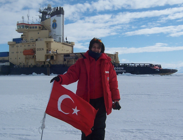 Antarktika’daki Kadın Araştırmacımız