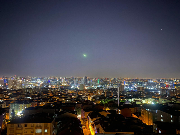 Gökyüzünü Aydınlatan Meteor Geçişi Gözlendi