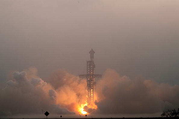 Dünyanın En Güçlü Roketi Starship, Dördüncü Uçuş Testinde Okyanusa İnmeyi Başardı
