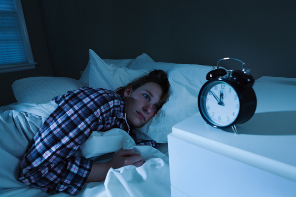 Parmağımızı Bile Kıpırdatmamıza İzin Vermeyen Uyku Felcinin Sebebi Nedir?