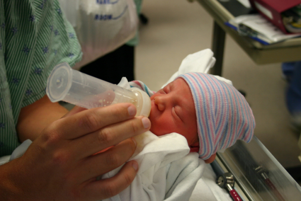 Yeni Doğan Bebeklerde Neden Bazen Sarılık Görülür?